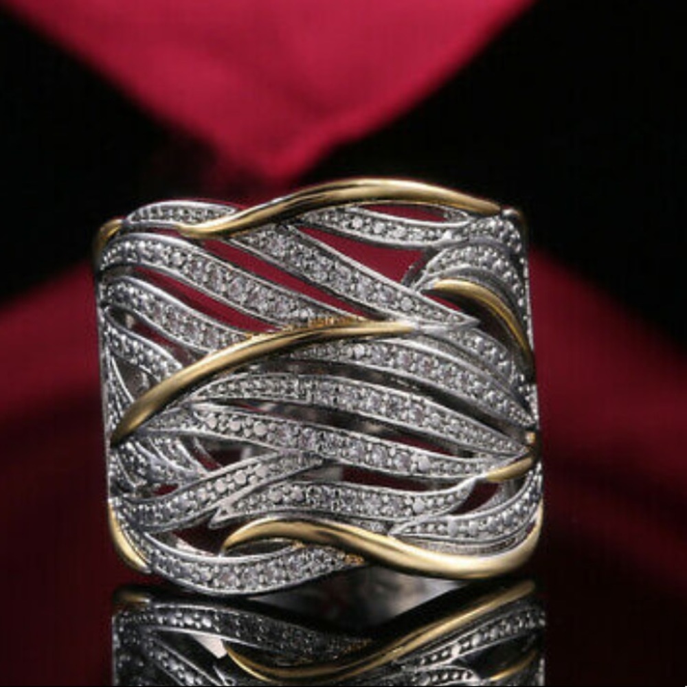 NWT EXCLUSIVE 925 Sterling Silver two tone RING